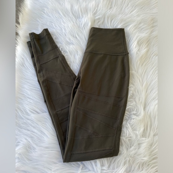 Lululemon Wunder Under Pant Hi Rise Tech Mesh 28” Size 4 in Dark Olive - Picture 3 of 12